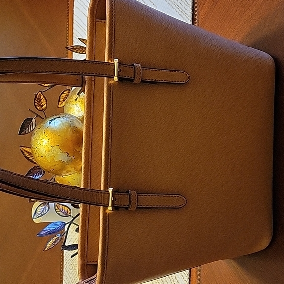 MK Handbag - Picture 3 of 3